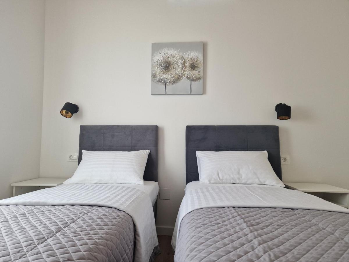 Apartments Miamare Примоштен Экстерьер фото