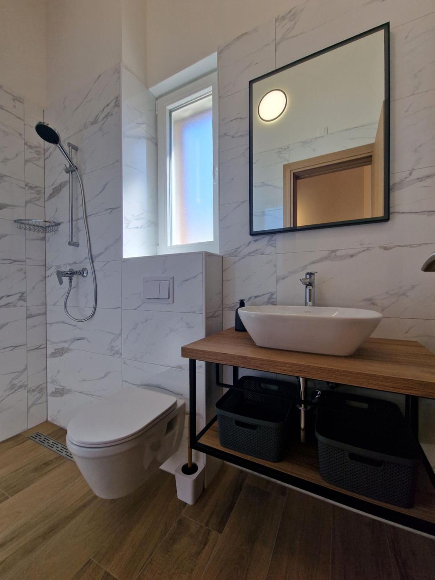 Apartments Miamare Примоштен Экстерьер фото