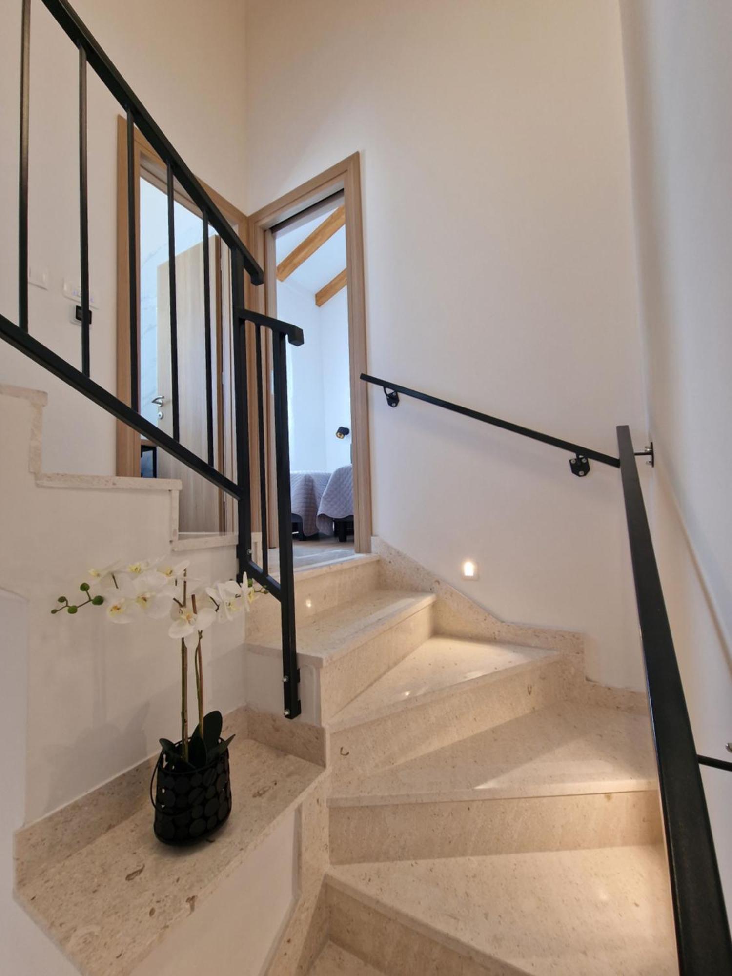 Apartments Miamare Примоштен Экстерьер фото