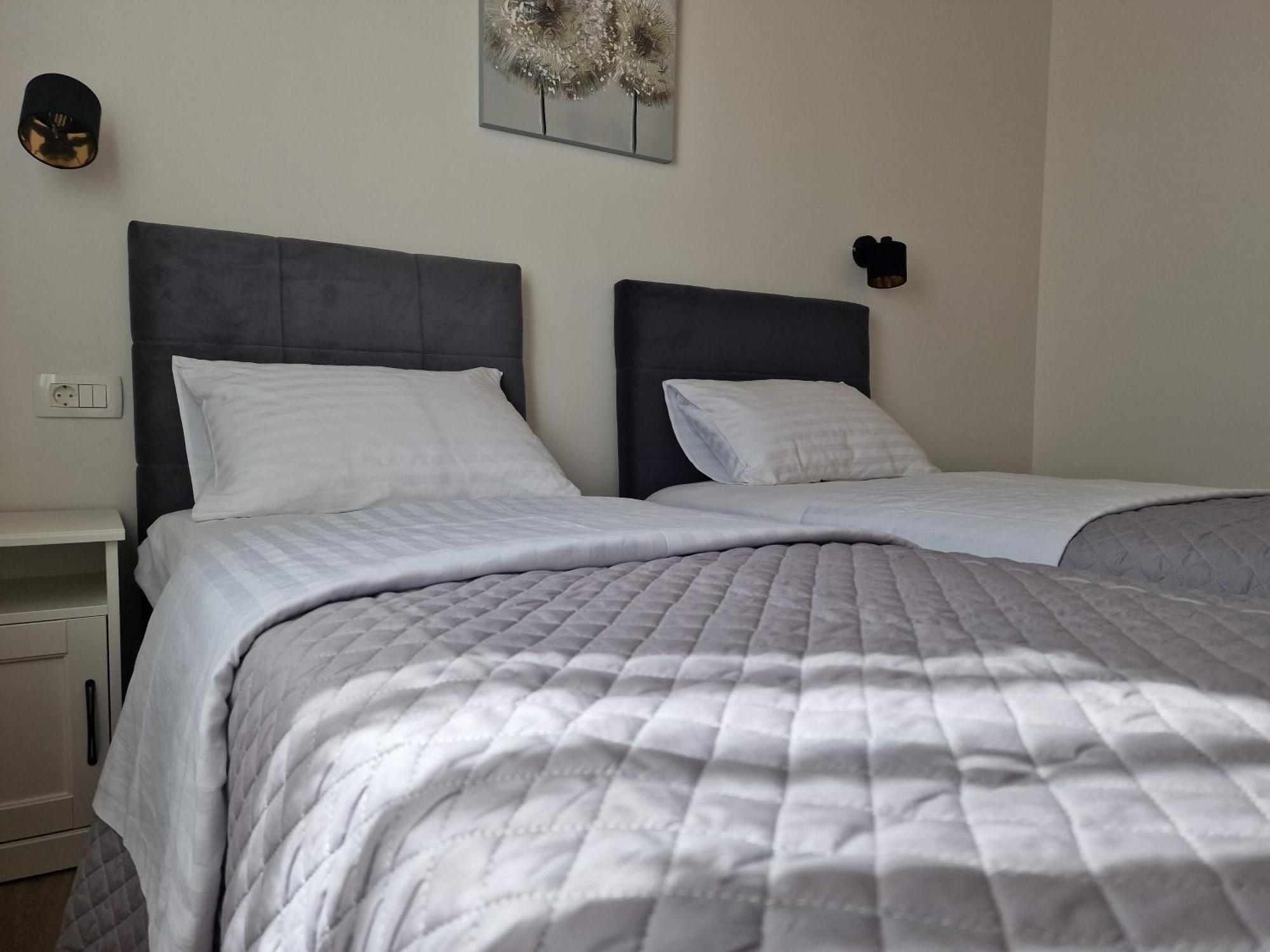 Apartments Miamare Примоштен Экстерьер фото